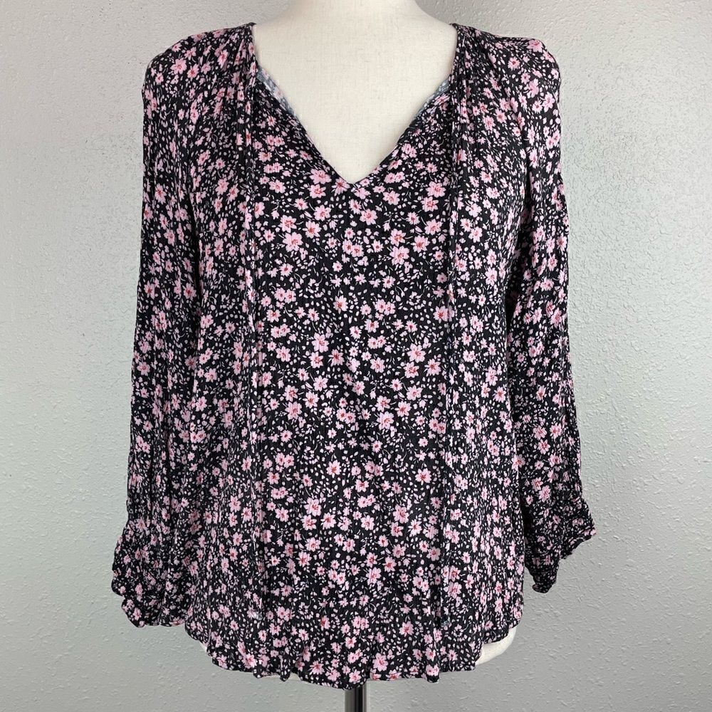 LUSH V-Neck Floral Top Size L EUC